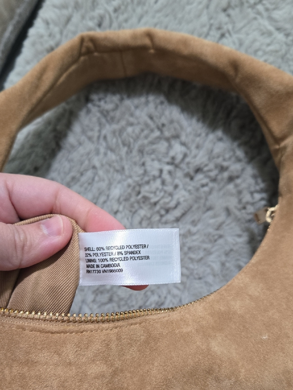 Velvet Hobo Shoulder Bag in tan Beige - Picture 8 of 8